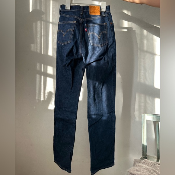 Levi’s premium big E ribcage straight 24 x 32 - Picture 3 of 8